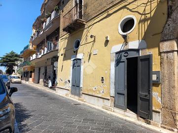 3 LOCALI A SANTA MARIA A VICO