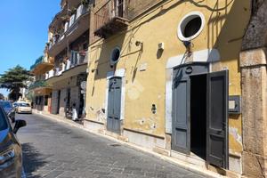 3 LOCALI A SANTA MARIA A VICO