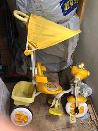 Triciclo giallo 