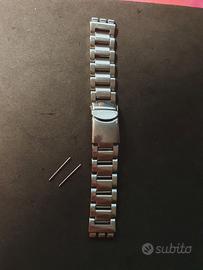 Bracciale in acciaio Swatch con finali da 17 mm