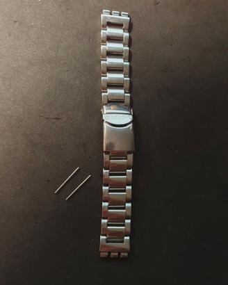 Bracciale in acciaio Swatch con finali da 17 mm