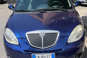 Lancia y anno 2009