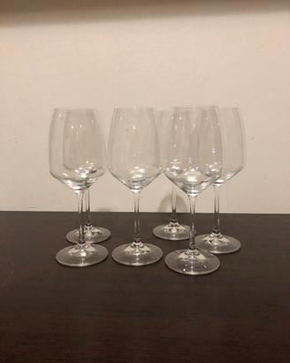 Calici nuovi vino