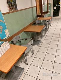 2 tavoli e 4 sedie