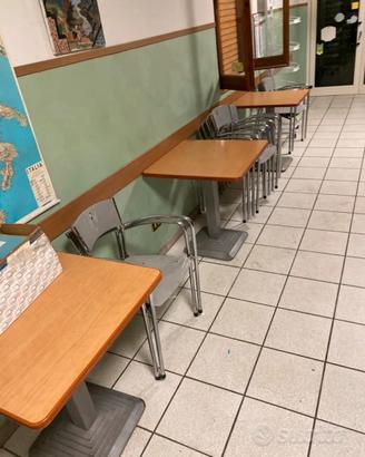 2 tavoli e 4 sedie