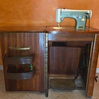 Macchina da cucire vintage 