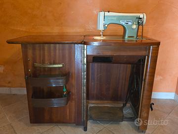 Macchina da cucire vintage 