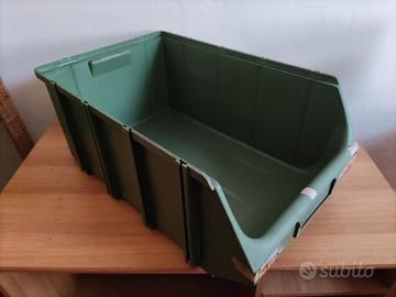 Contenitore a Bocca di Lupo in Plastica 60x40x25