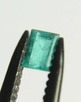 Smeraldo naturale 0.07 ct (1495)