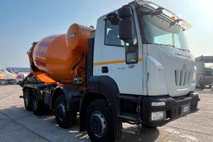 ASTRA HD9 84.48 con betoniera CIFA