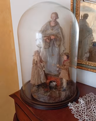 campana con madonna
