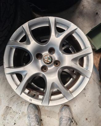 Cerchi in lega originali ALFA ROMEO da 16"
