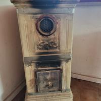 Stufa a legno fine Ottocento
