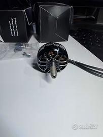 TRE (3) Motori Xing-E Pro2207 1800 Kv