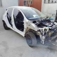 Lancia Ypsilon daneggiata