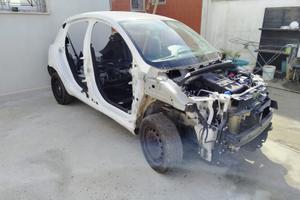 Lancia Ypsilon daneggiata