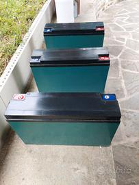 Batteria 12 volt 30A Pb per motocarriola