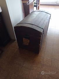 Baule antico  legno abete