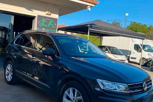 Volkswagen Tiguan 2.0 TDI SCR DSG Business BlueMot