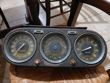 strumenti per auto d'epoca..