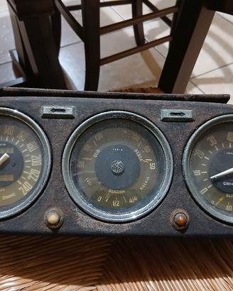 strumenti per auto d'epoca..