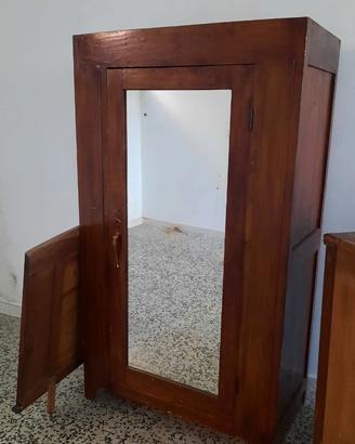 Armadio un'anta con specchio