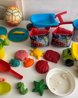 Set giochi come nuovi da mare spiaggia  aperto