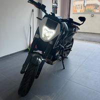 KTM Duke 690