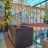 Vaso in resina effetto corten