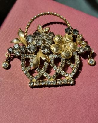 Spilla vintage cesto di fiori dorato con strass