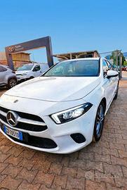 Mercedes Classe A 180 Sport 2019 Full Optional