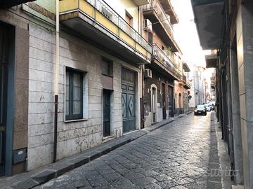 Intero edificio pressi chiesa San Nicolò