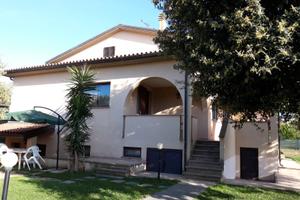 Con Grande Giardino Nuovo Locale Grande 110 mq