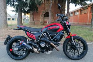 Ducati Scrambler 800 Full Throttle- 2024- 1.900 km