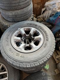 Gomme toyo 235/75 r15