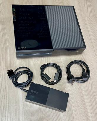 XBox One 500GB usata con controller