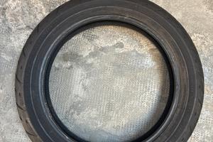 Pneumatico anteriore