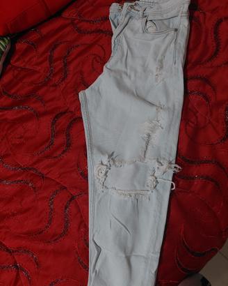 jeans strappato