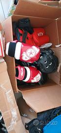 Abbigliamento di varie categorie di combattimento