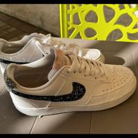 Scarpe Nike con brillantini 