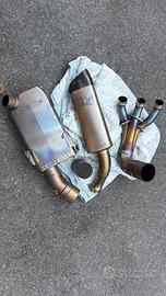 Scarico completo akrapovic
