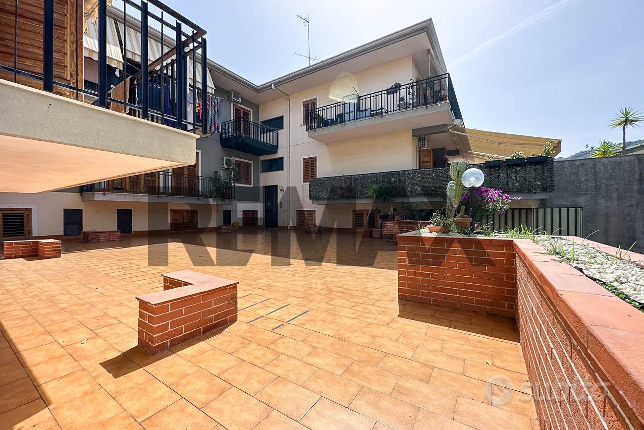 Appartamento - Acireale - Vista 2