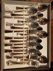 Set poste con rifiniture in oro