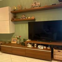 Parete salone Colombini in noce piena