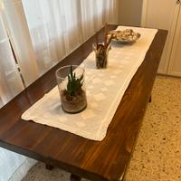 Tavolo in legno massello