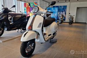 Vespa GTS 125 Super Sport