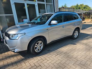 outlander mitsubishi