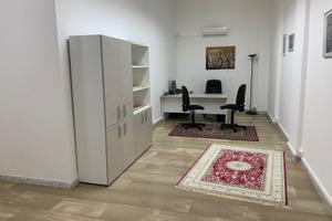 Locale commerciale via Gubbio (ufficio - negozio)