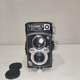 Yashica MAT 124