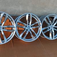 Cerchi in lega da 19